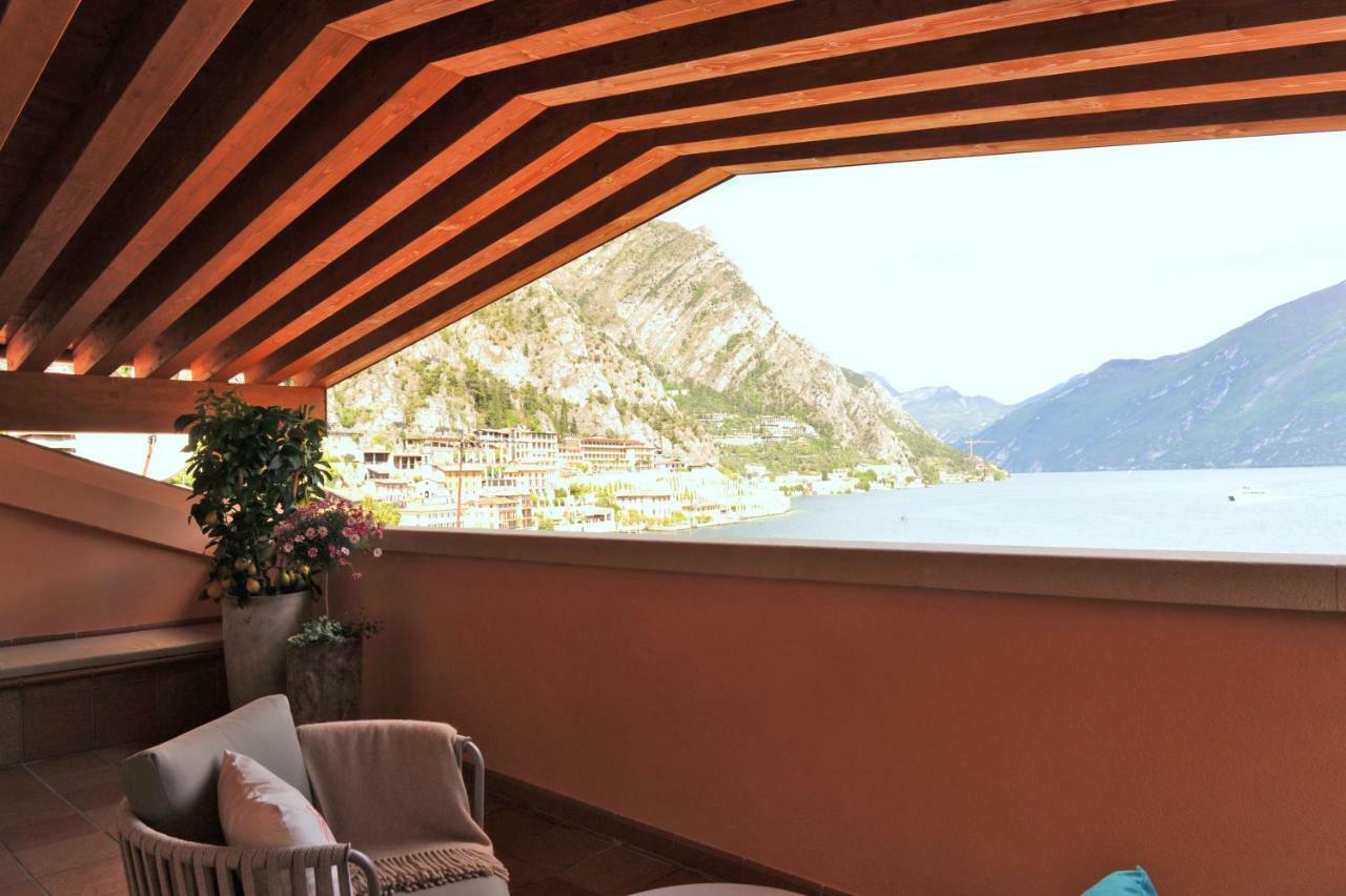Bella Vacanza Limone Лімоне-суль-Гарда Екстер'єр фото